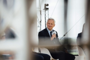 فرنسا تضغط على فريق بايدن بشأن الضرائب الرقمية العالمية